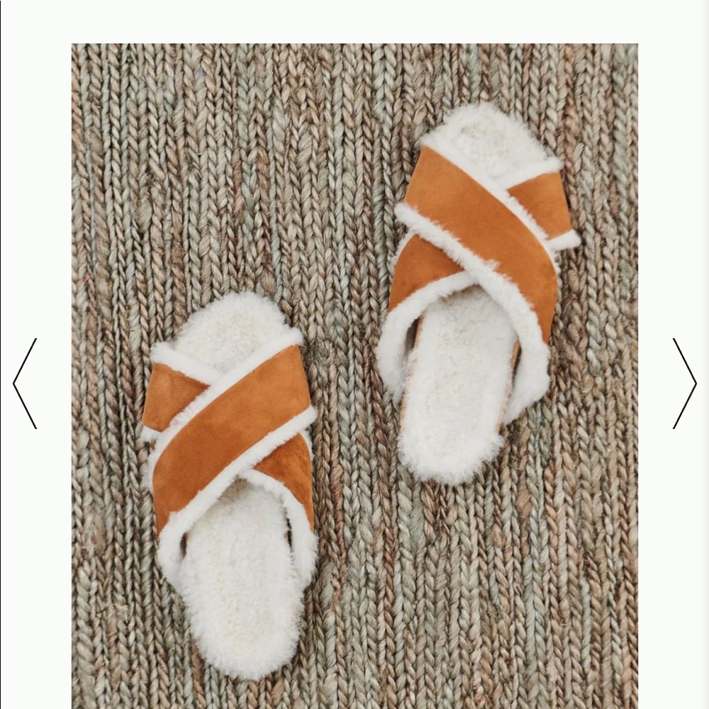 JENNI KAYNE Shearling-Lined Crossover Sandal new in box
